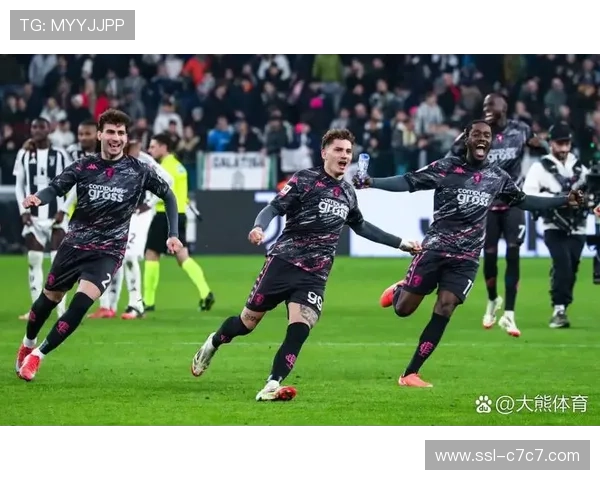 斯特拉斯堡1-2巴黎圣日耳曼,杜埃破门难救主 斯特拉斯堡1-2巴黎圣日耳曼,杜埃破门难救主